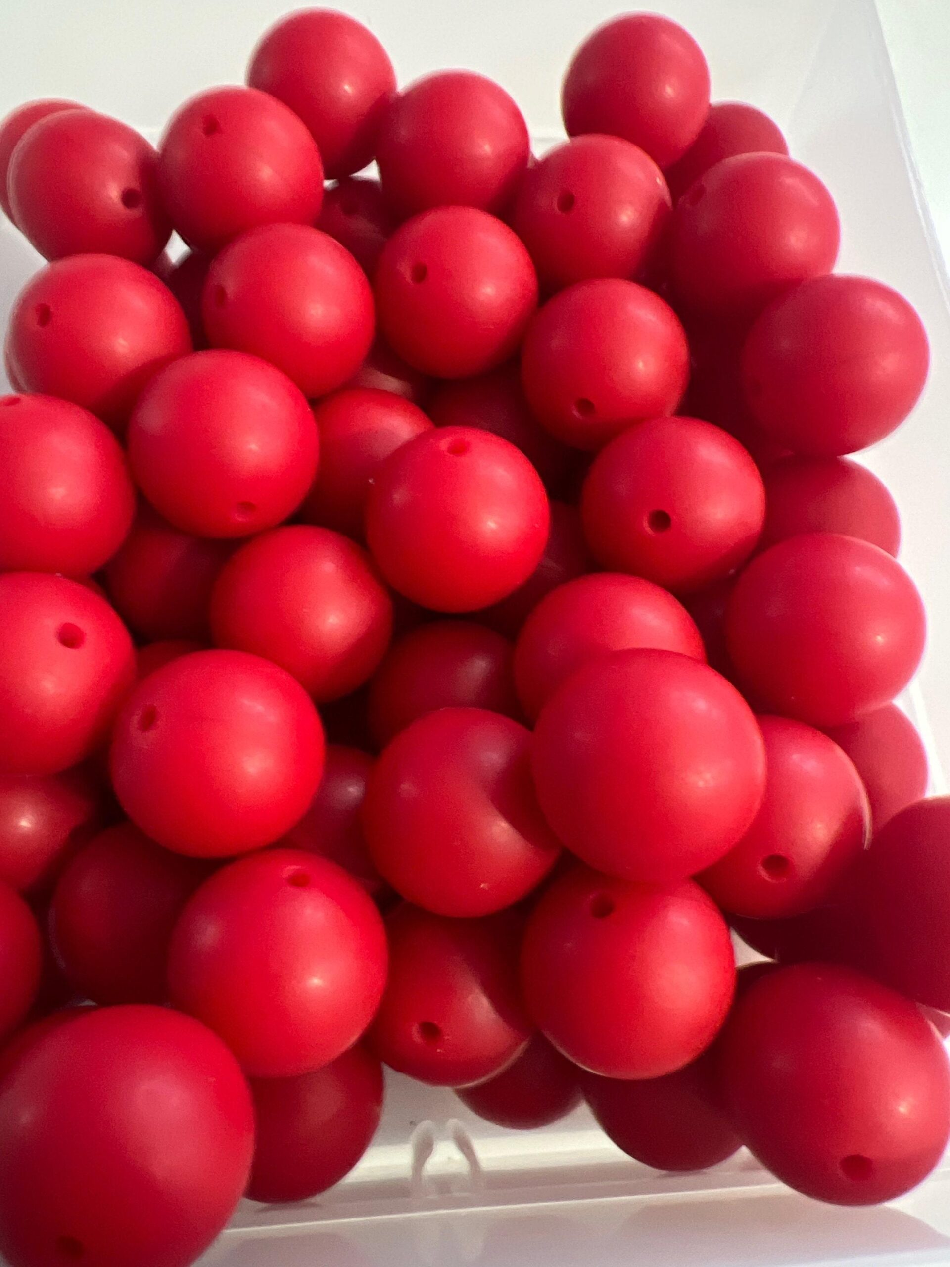 19MM Red Silicone Beads