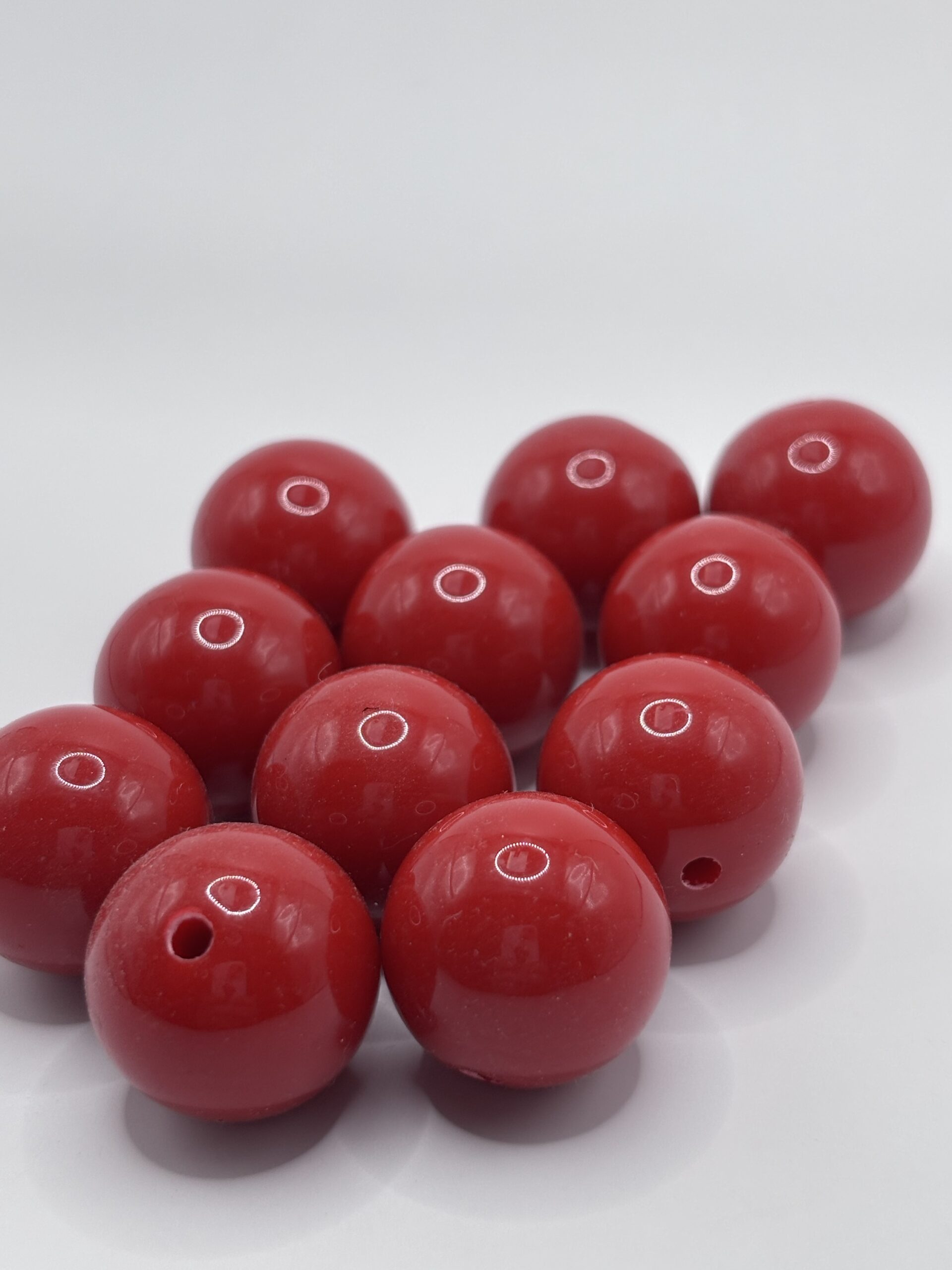 Dazzling 20mm Red Acrylic beads