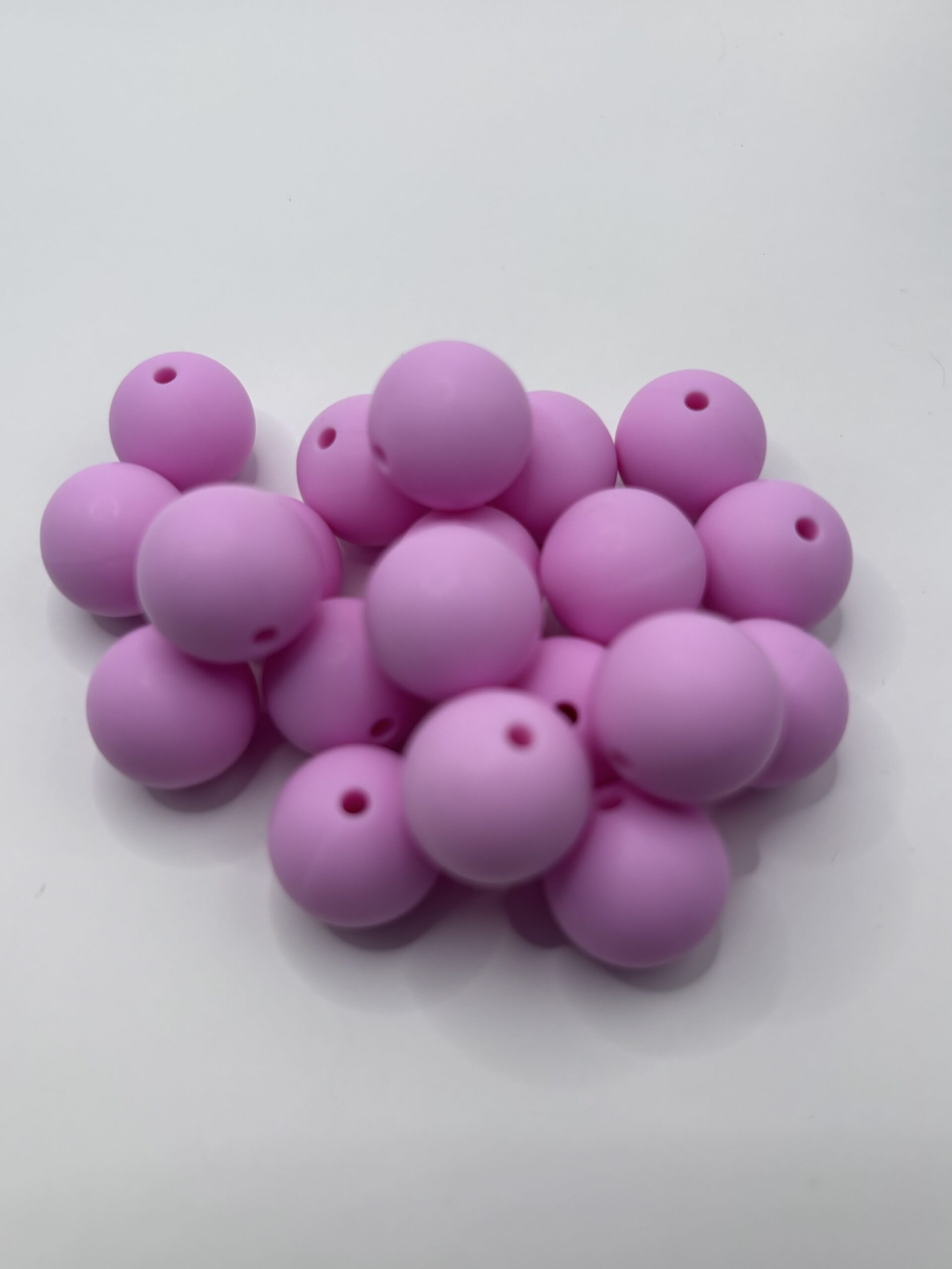 Silicone Round 15mm powder pink Beads