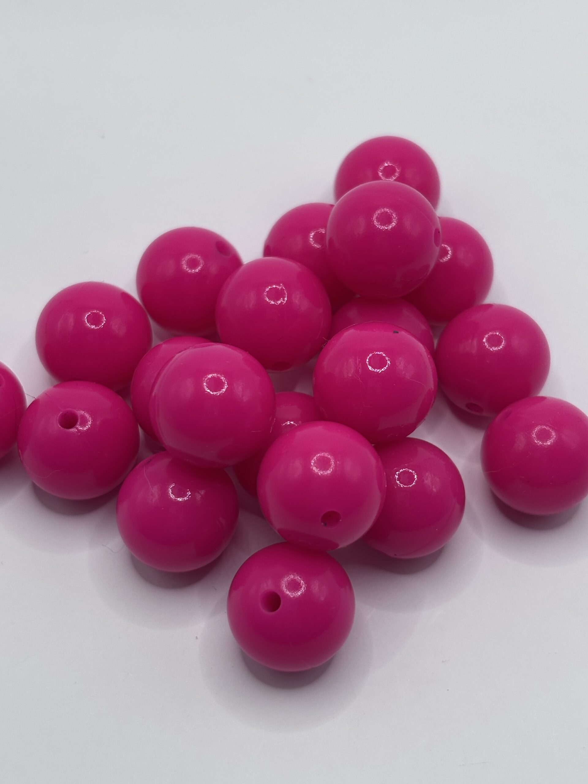 Silicone 15mm Glossy hot pink beads