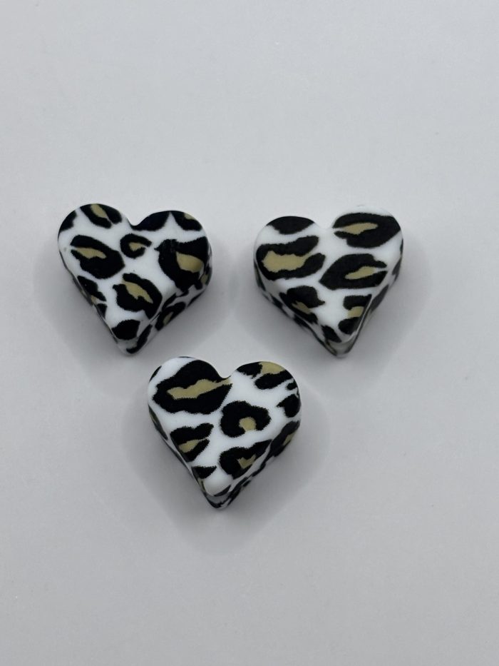 silicone white leopard heart beads