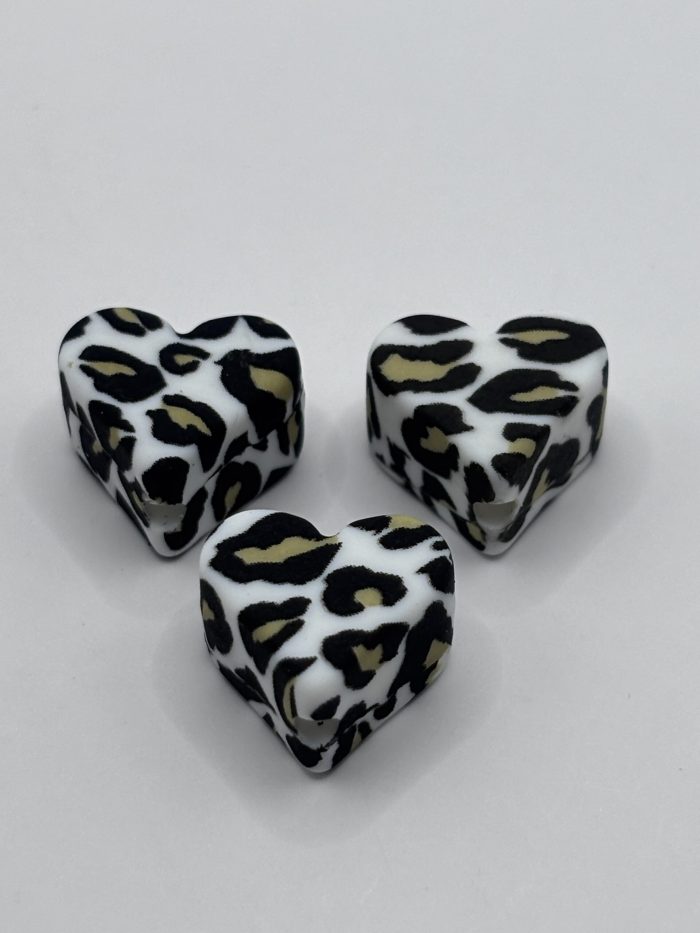 silicone white leopard heart beads